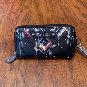Miss Me Wristlet